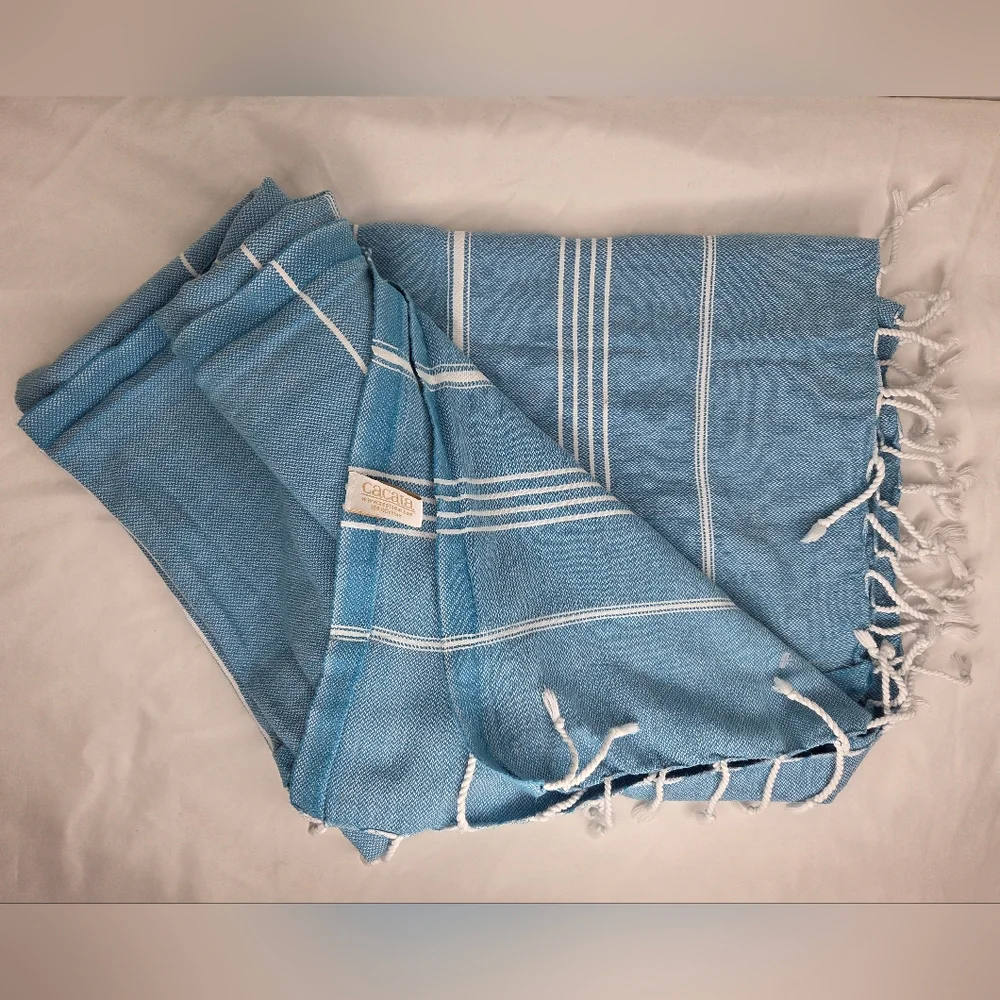 Cacala Blue and White Lightweight Oversize Turkish Beach Towel